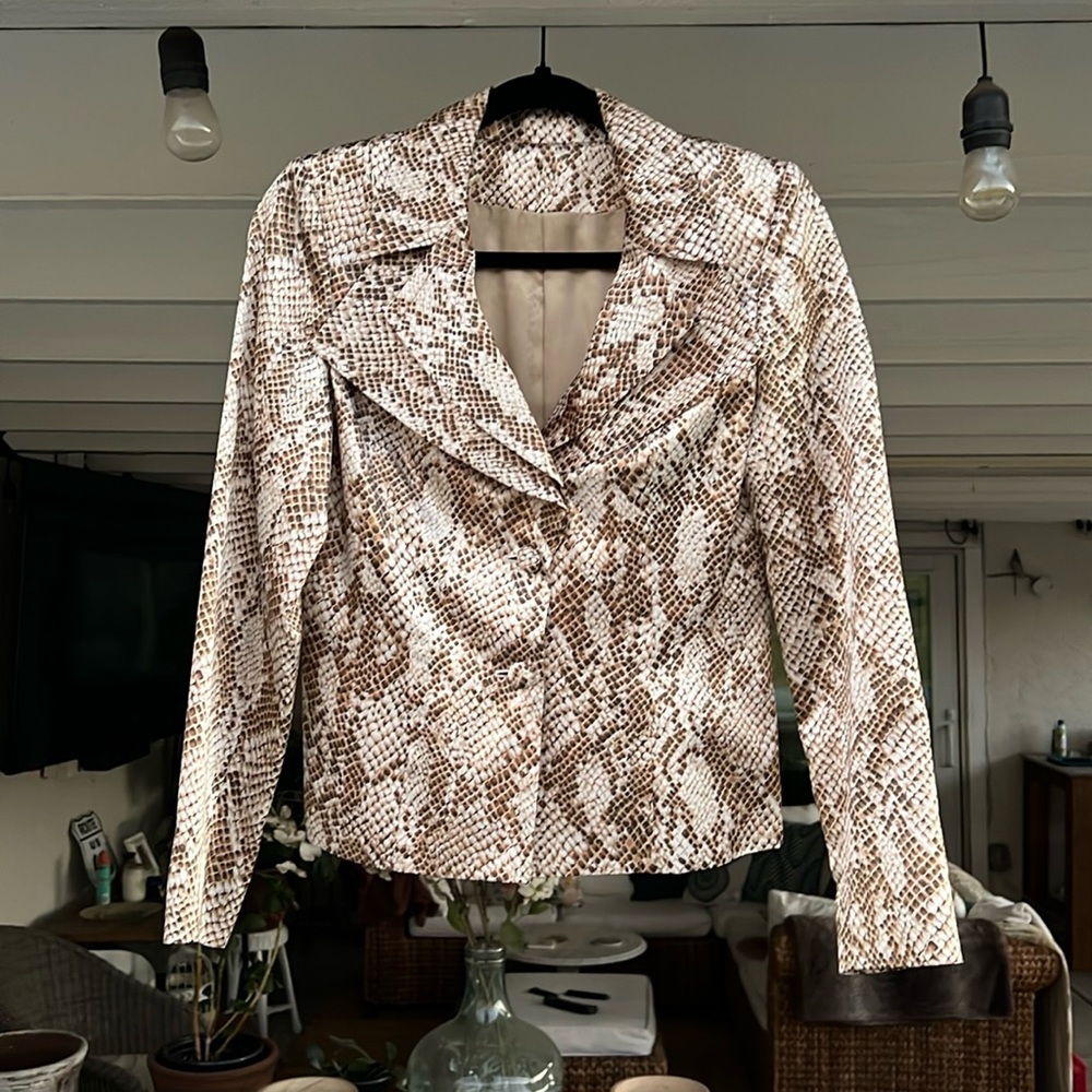 Stunning custom made snake print two piece suit set Size Small